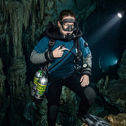 Custom Fit Unisex Drysuit Plus Size, Lightweight Waterproof Breathable for Professional Divers